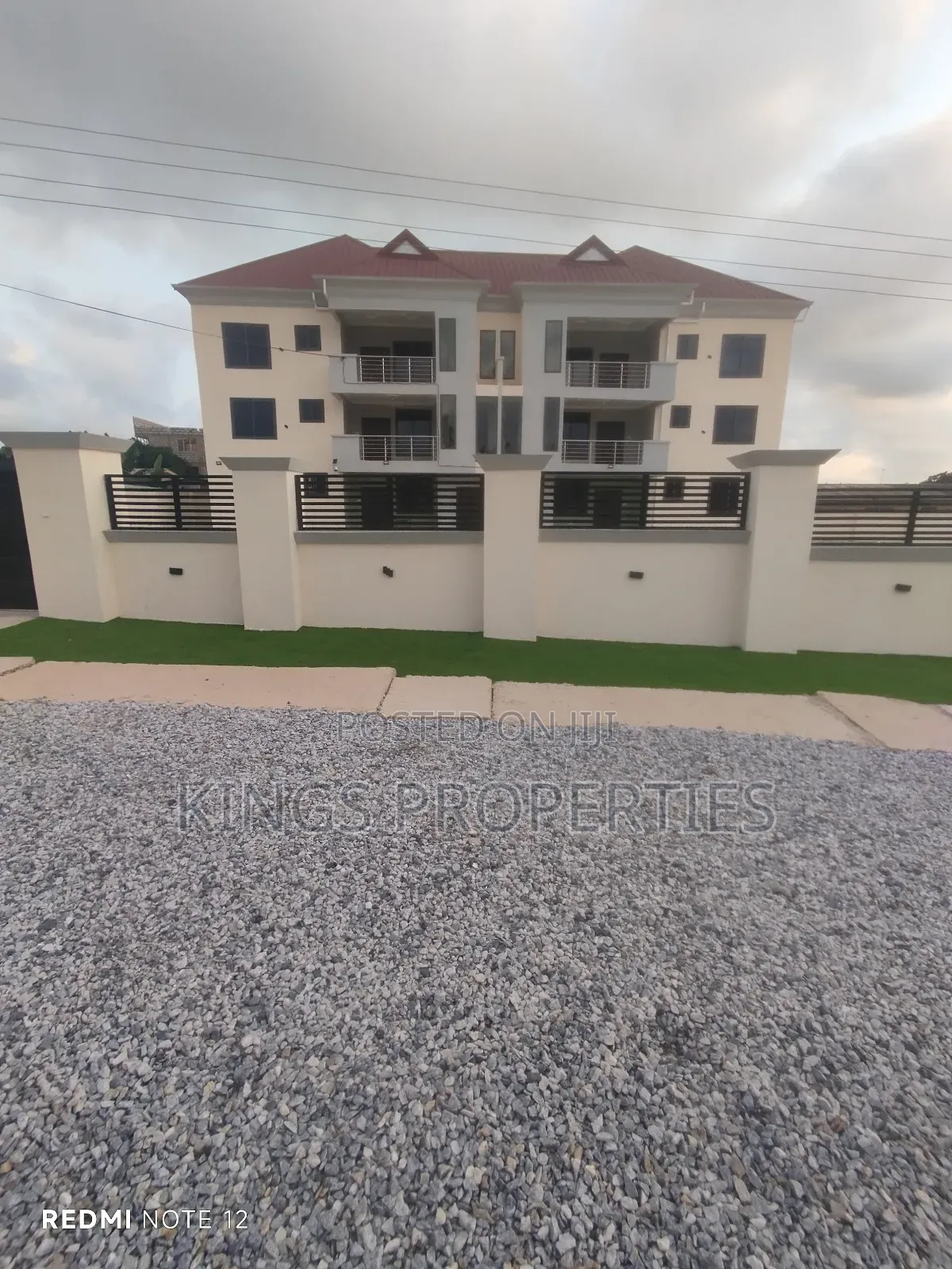 2bdrm Apartment in Iron City, Ngleshie Amanfro for rent