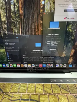 Laptop Apple MacBook Pro 2018 16GB Intel Core i7 SSD 512GB