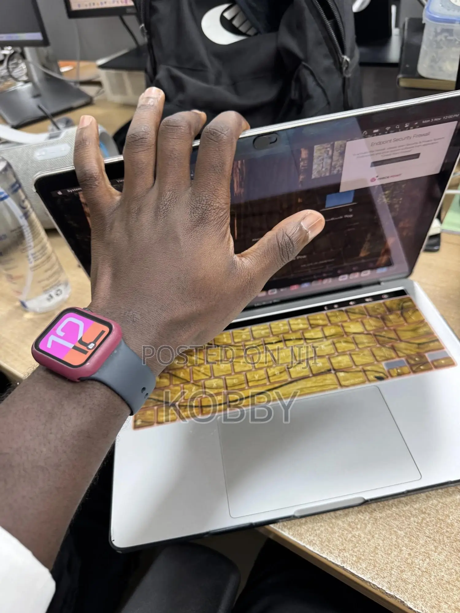 Laptop Apple MacBook Pro 2018 16GB Intel Core i7 SSD 512GB