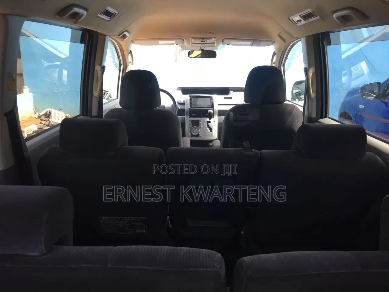 Toyota Voxy 2012 Silver