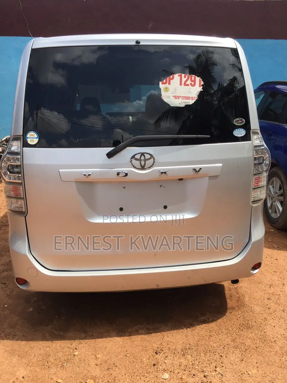 Toyota Voxy 2012 Silver