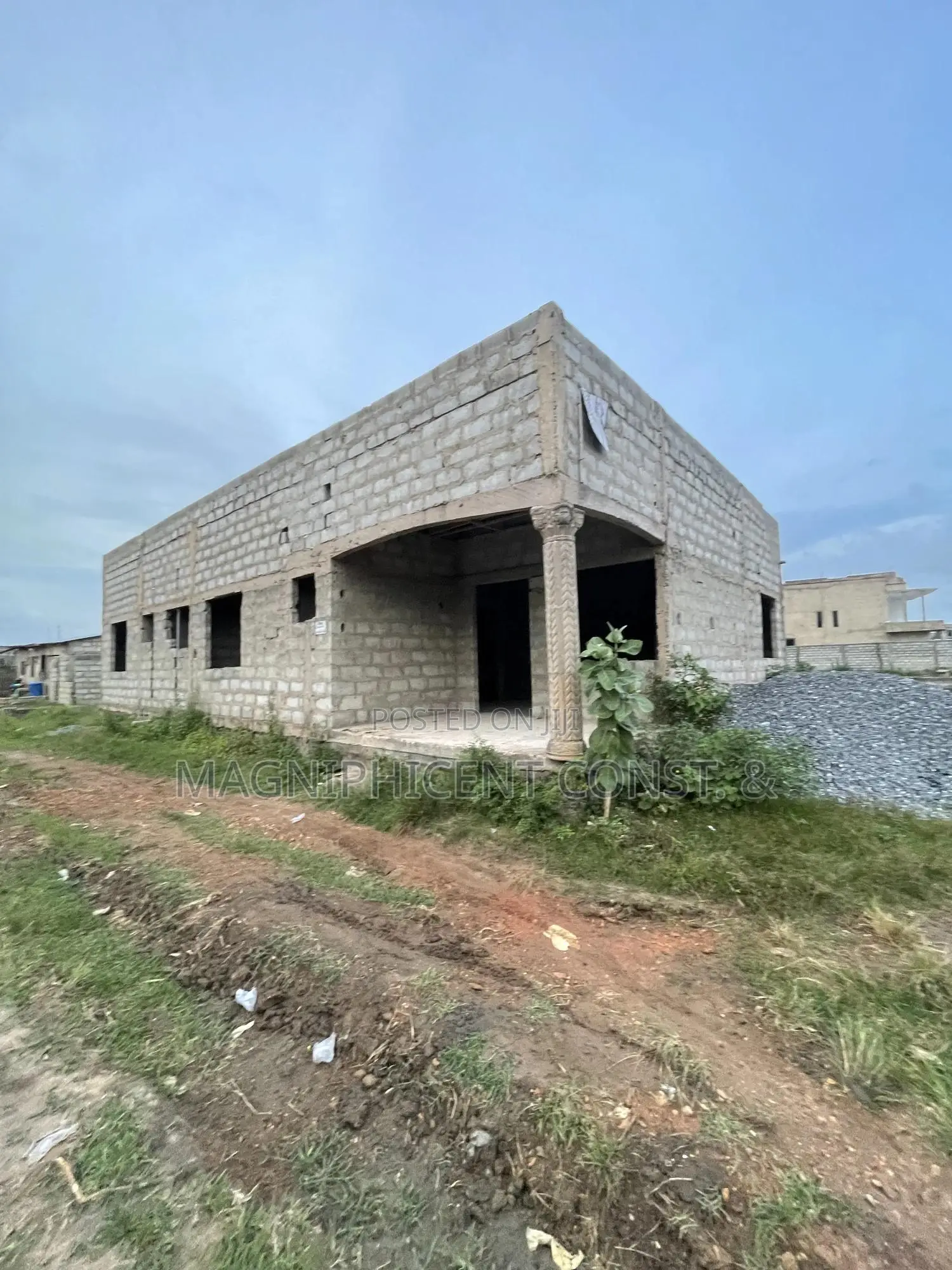 3bdrm House In Motorway, Ashaley Botwe For Sale