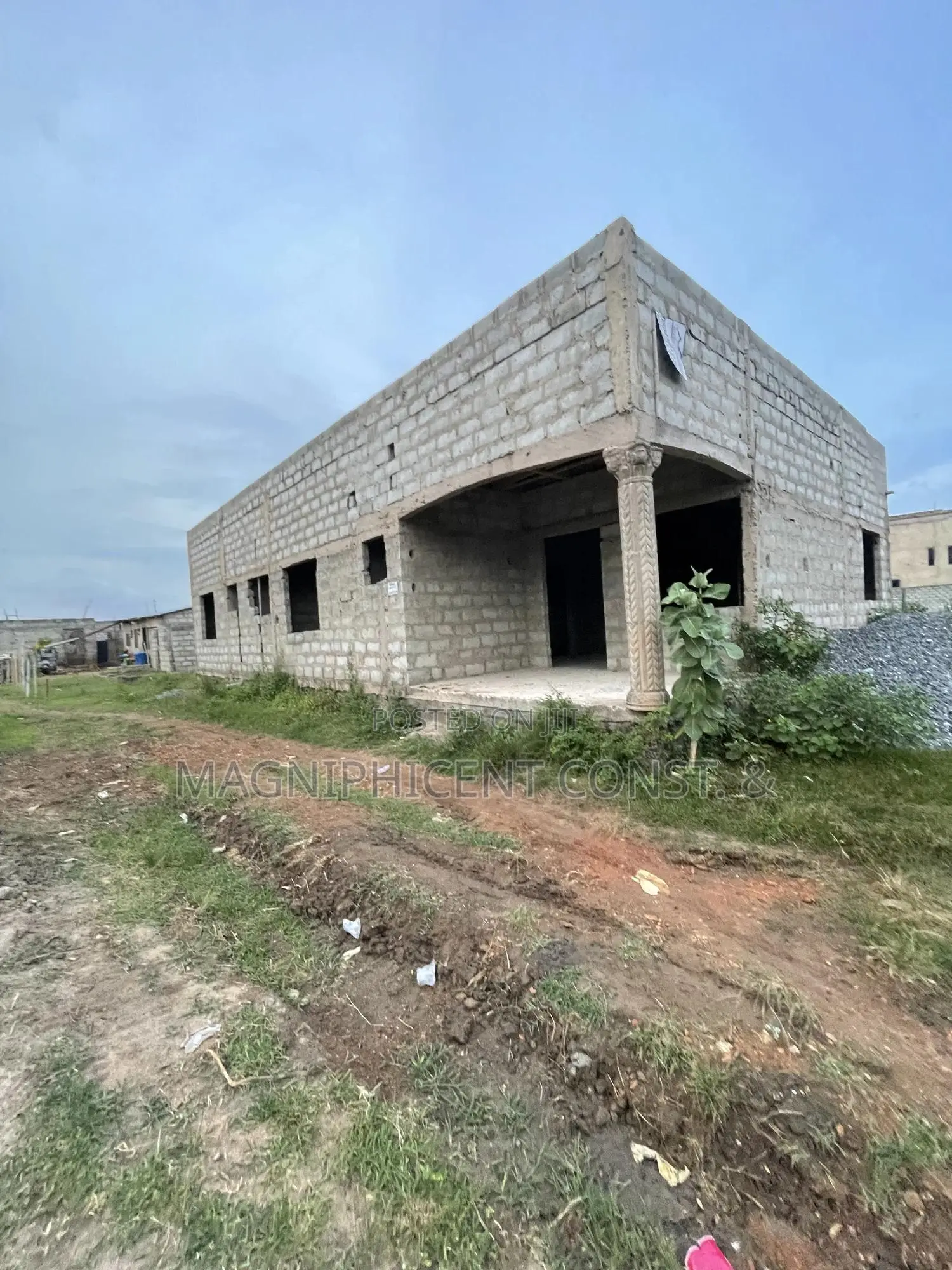 3bdrm House In Motorway, Ashaley Botwe For Sale