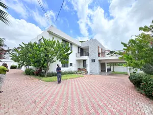 4bdrm House in Abelemkpe, Lincoln School Area for rent