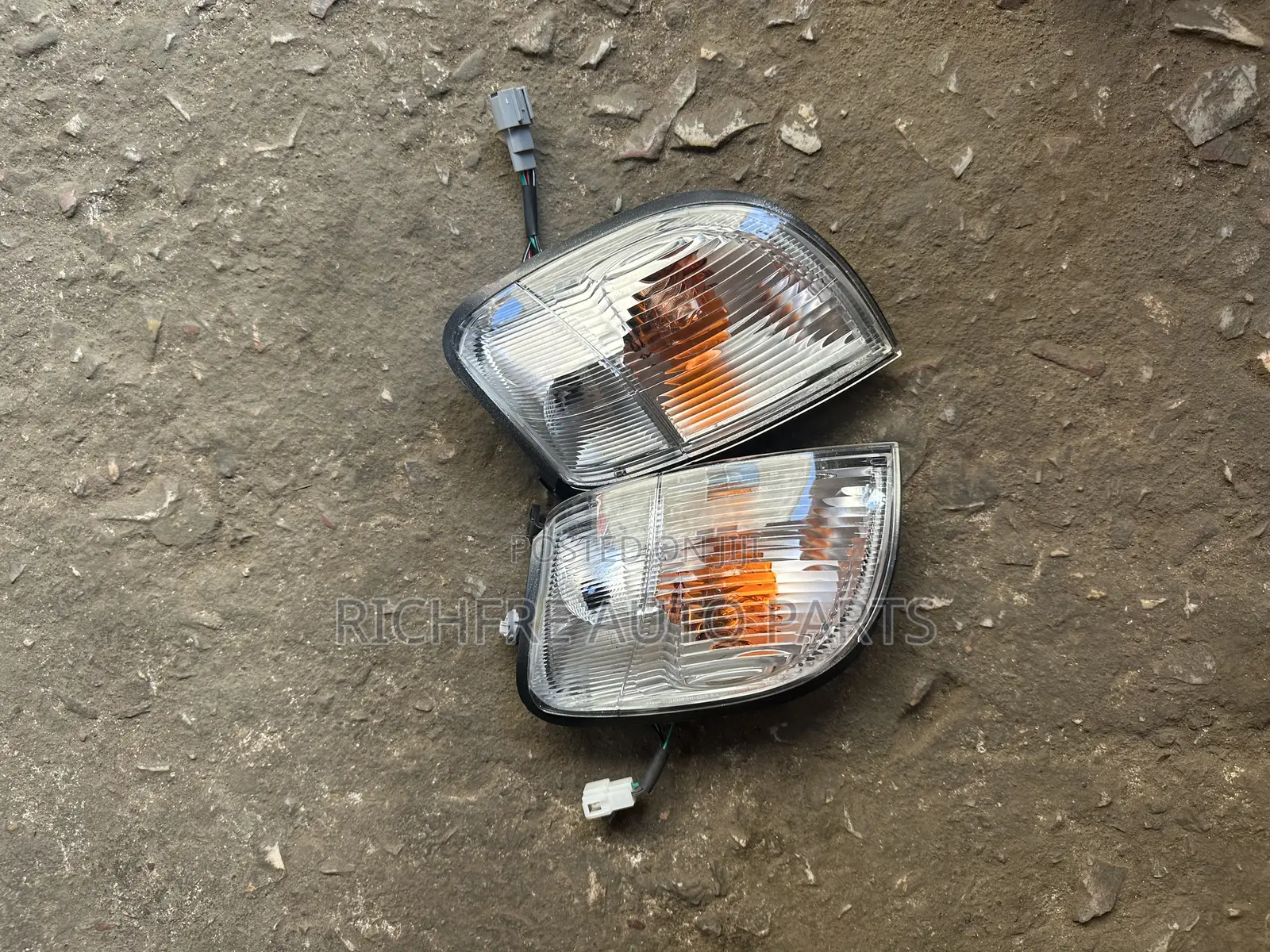 Nissan Hardbody Side Light