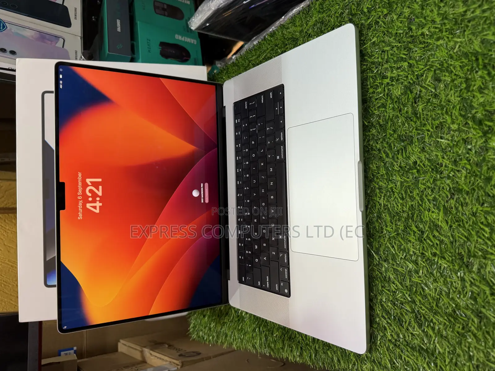 Laptop Apple MacBook Pro 2021 M1 16GB Apple M1 Pro SSD 1T