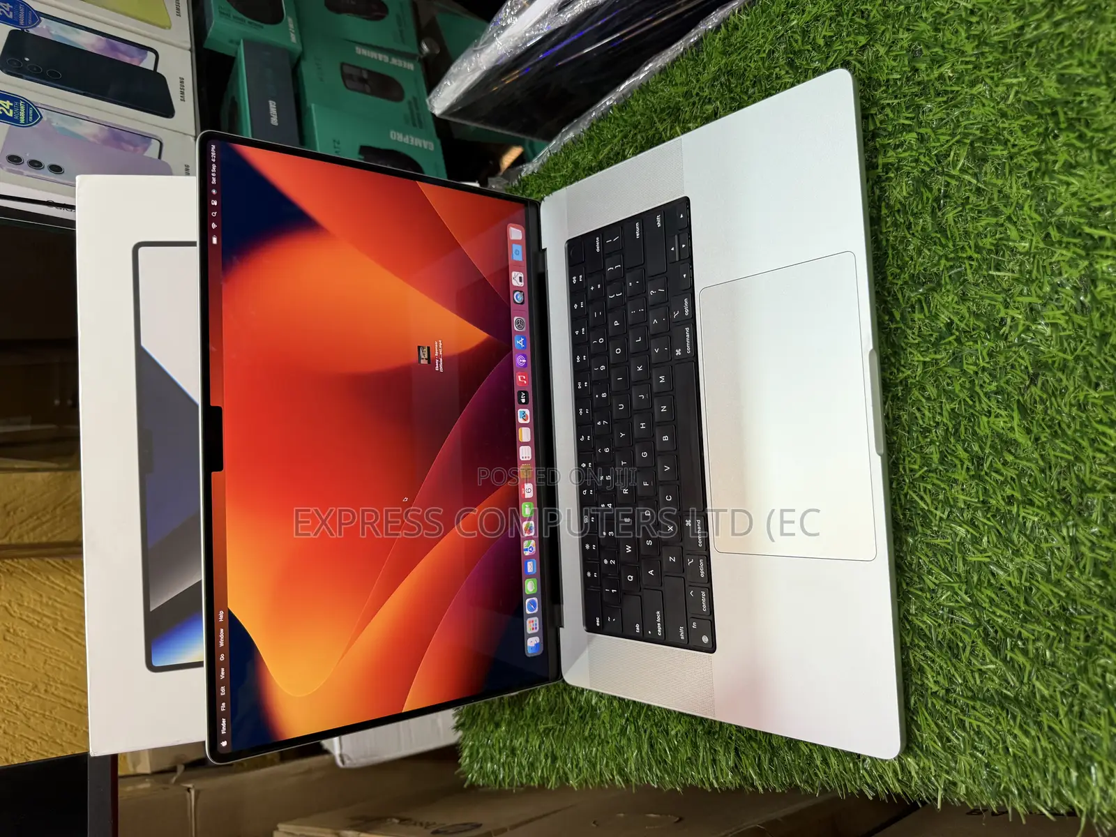 Laptop Apple MacBook Pro 2021 M1 16GB Apple M1 Pro SSD 1T