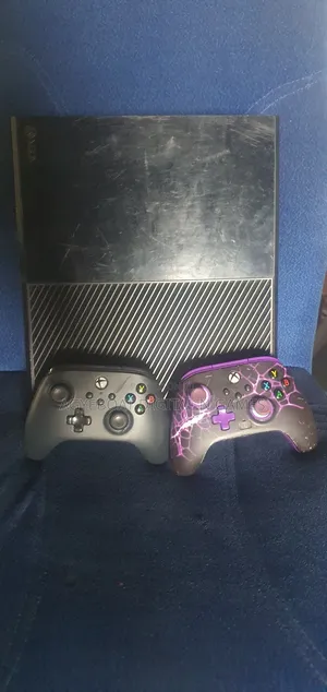 Xbox One S With 500gb