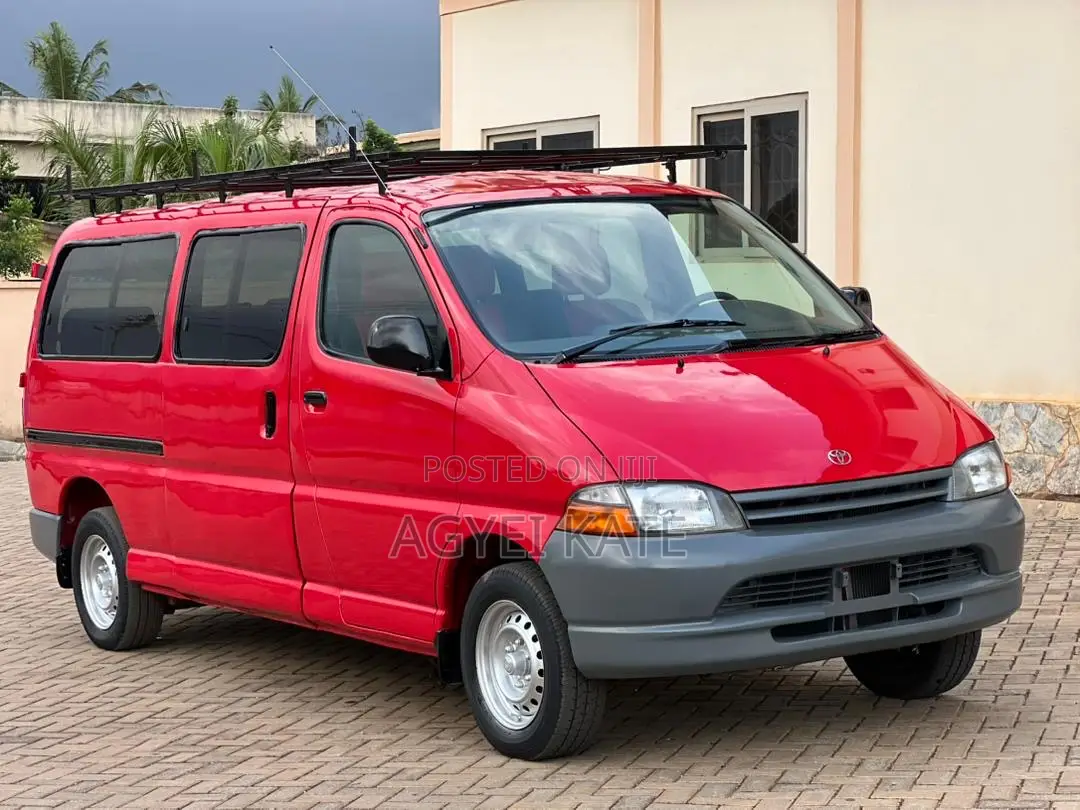 Toyota HiAce 2001 Red
