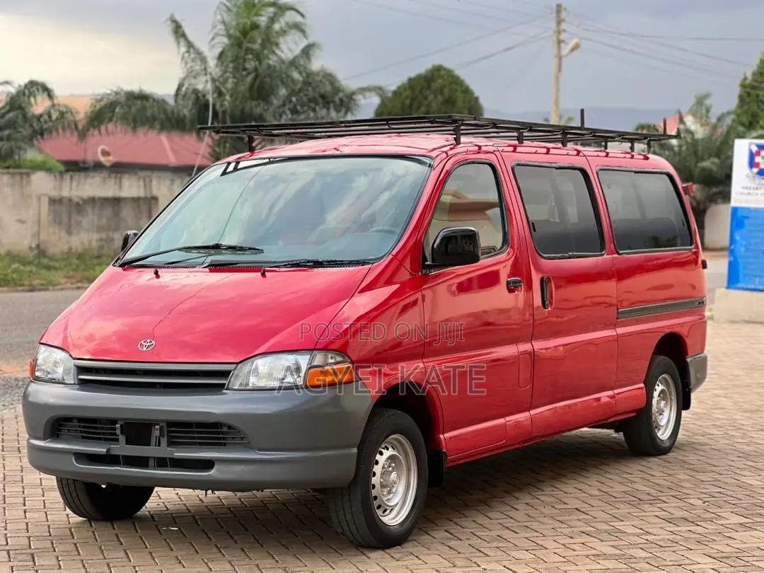 Toyota HiAce 2001 Red