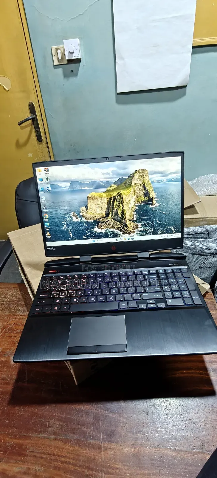 Laptop HP Omen 15-dh002nr 16GB Intel Core i7 SSD 512GB