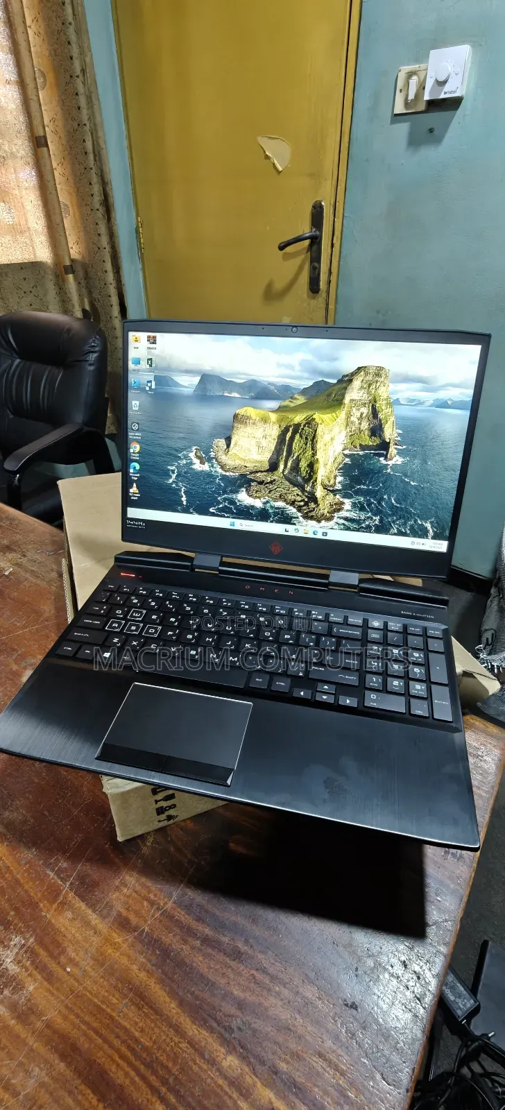 Laptop HP Omen 15-dh002nr 16GB Intel Core i7 SSD 512GB