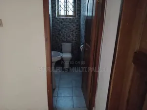 8bdrm House in Adenta Pantang Road for rent
