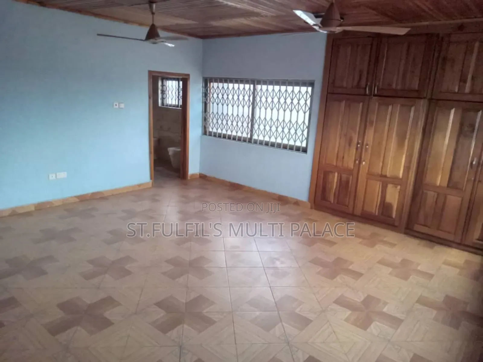 8bdrm House in Adenta Pantang Road for rent