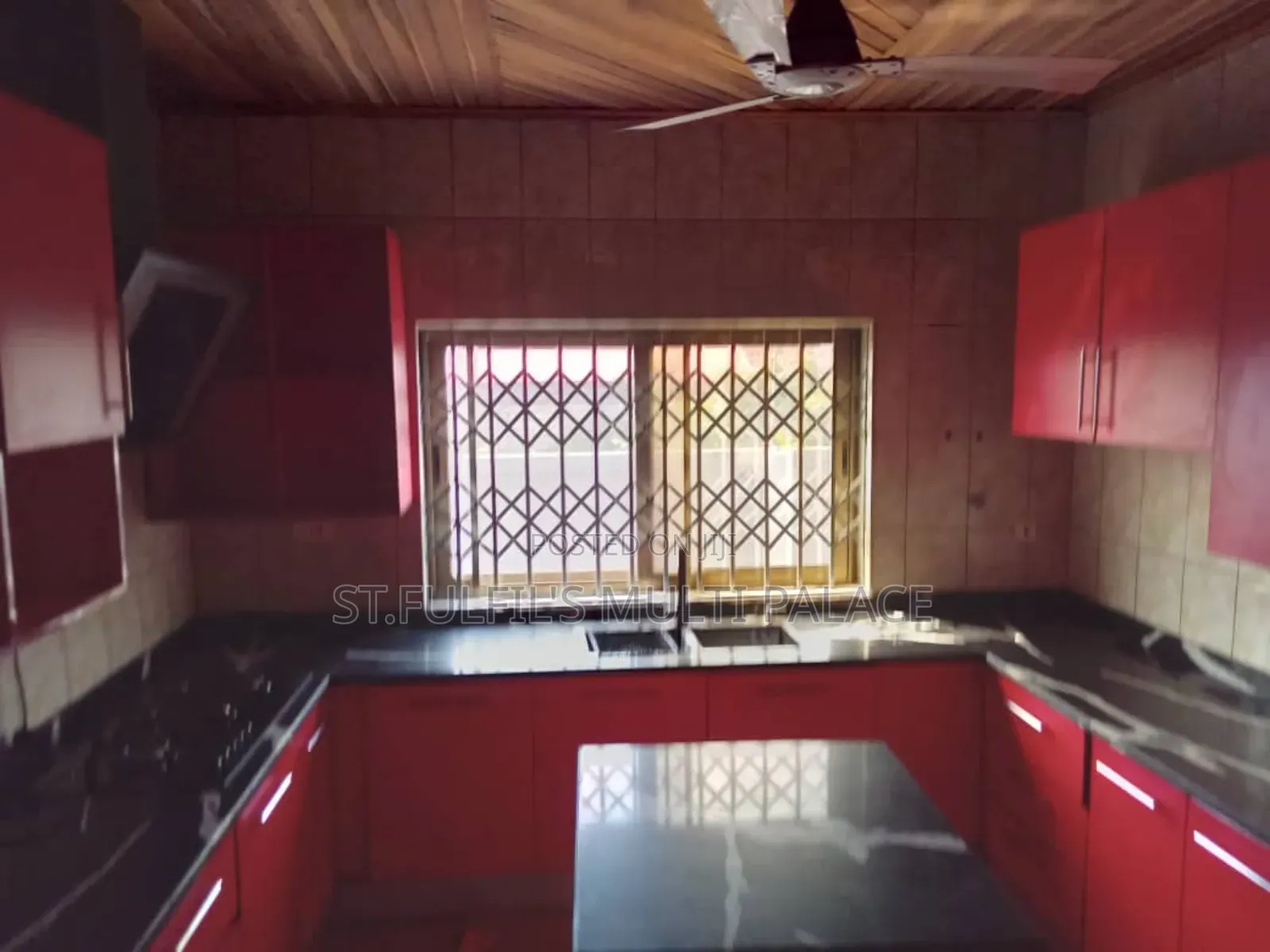 8bdrm House in Adenta Pantang Road for rent