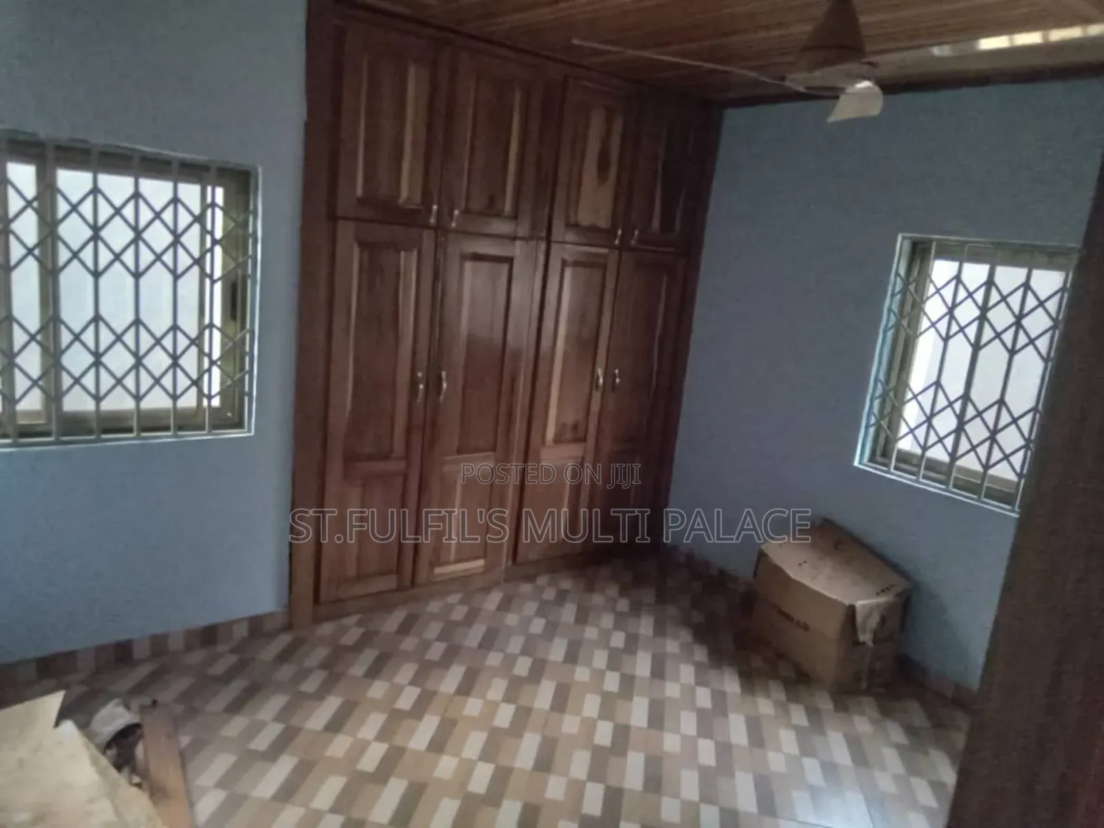 8bdrm House in Adenta Pantang Road for rent