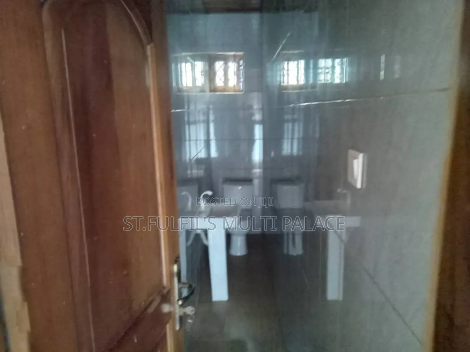 8bdrm House in Adenta Pantang Road for rent