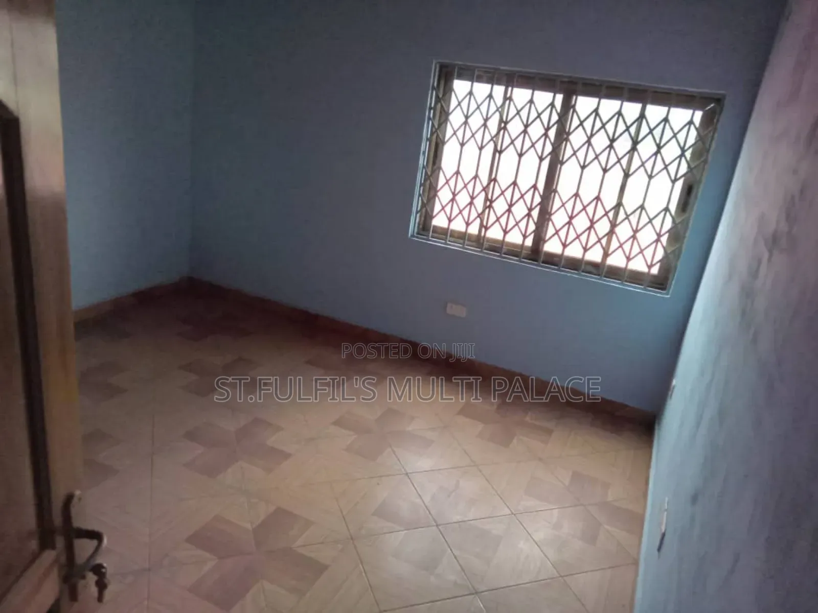 8bdrm House in Adenta Pantang Road for rent