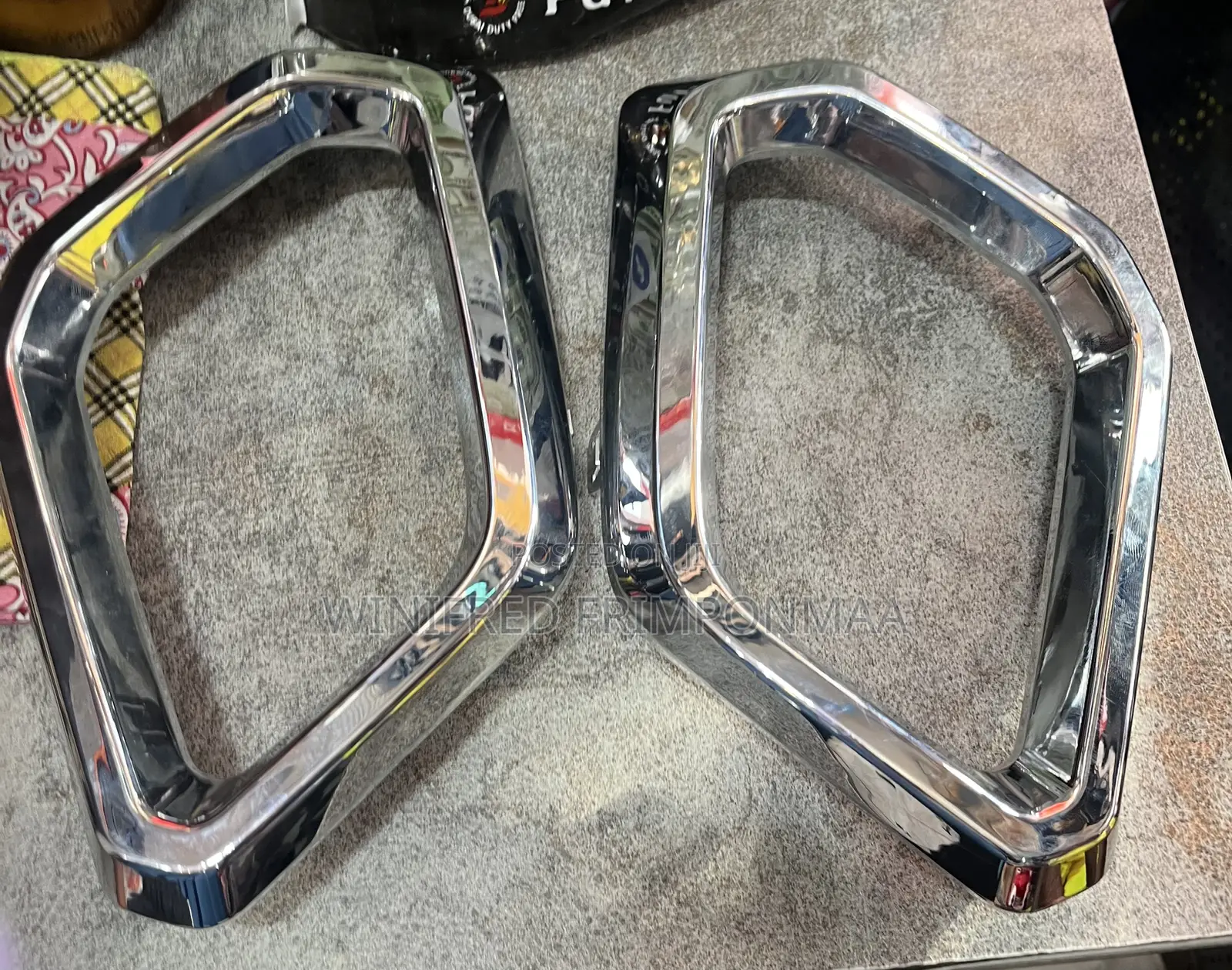 CRV 2023 Front-Bumper-Grille-Trim