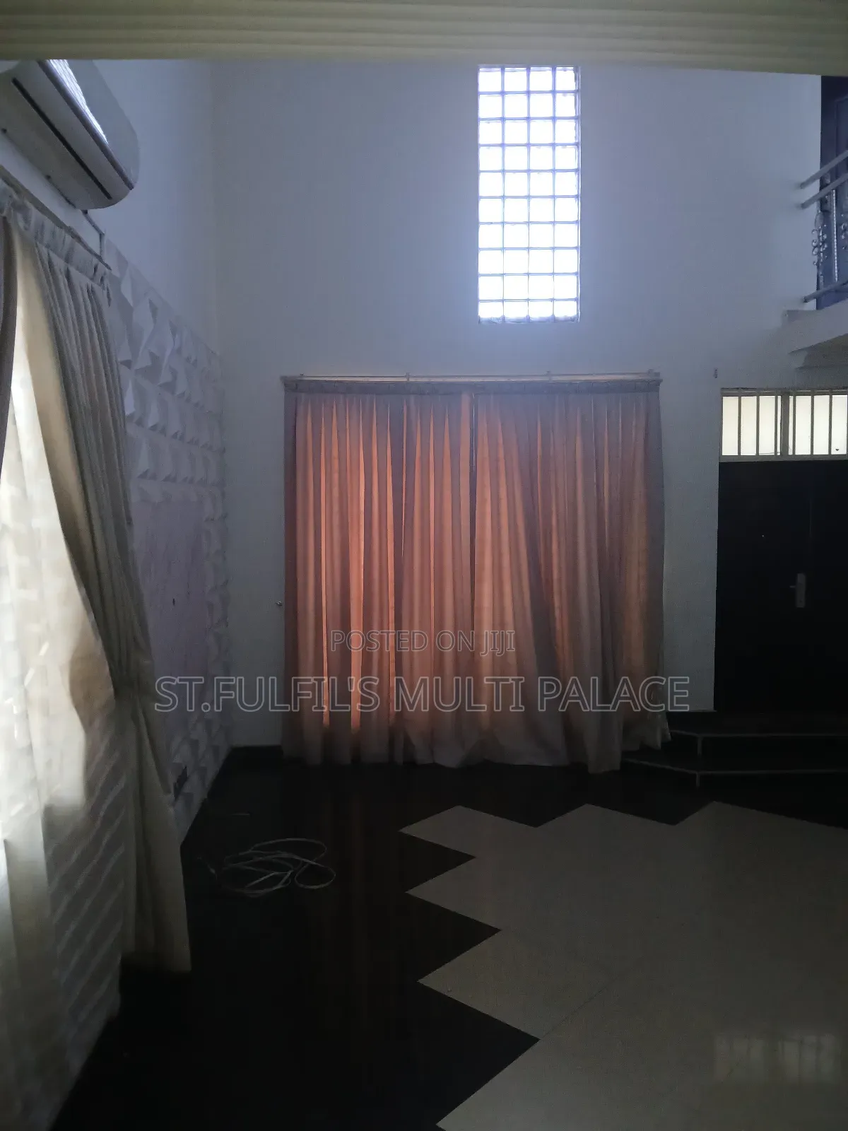 5bdrm House in Adenta Adjacent To for rent