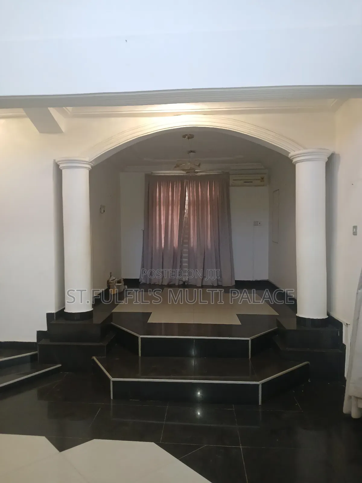 5bdrm House in Adenta Adjacent To for rent