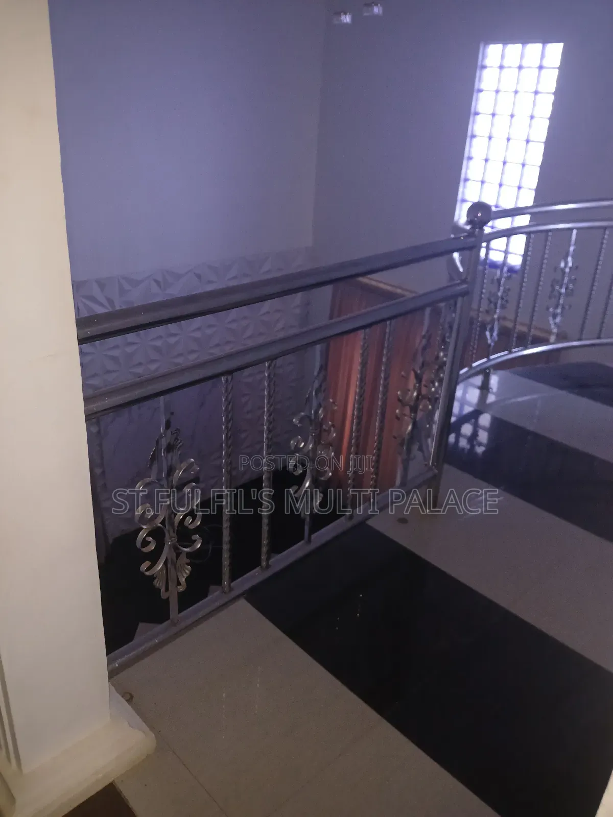5bdrm House in Adenta Adjacent To for rent