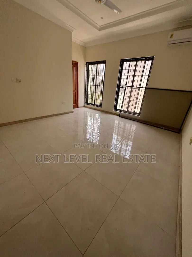4bdrm Apartment in Adenta for rent