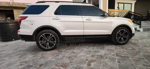 Ford Explorer Limited 4dr SUV AWD (3.5L 6cyl 6A) 2014 White