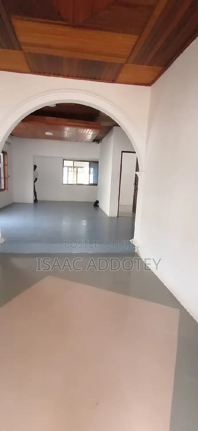 5bdrm House in Spintex Coastal for rent