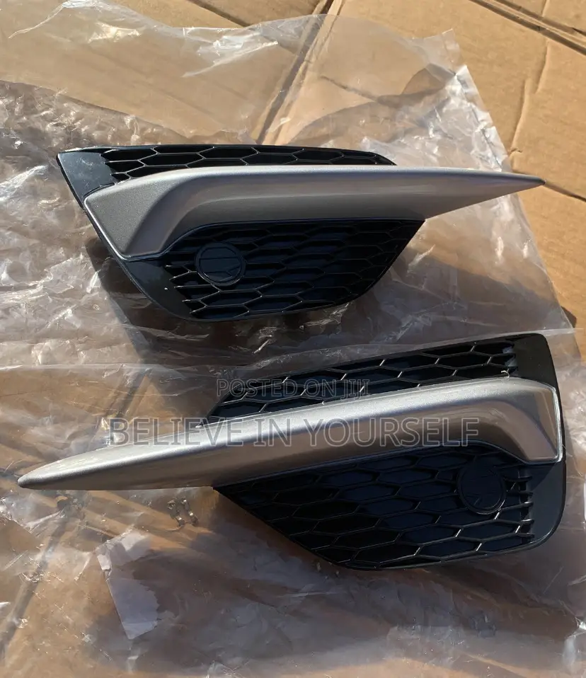 Nissan Rogue Sports or Qashqai 2018,2019,2020,2021 Foglight Cover