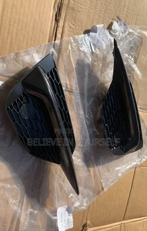 Nissan Rogue Sports or Qashqai 2018,2019,2020,2021 Foglight Cover