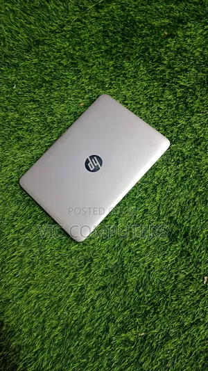 Laptop HP EliteBook 820 G3 8GB Intel Core I5 HDD+SSD 256GB
