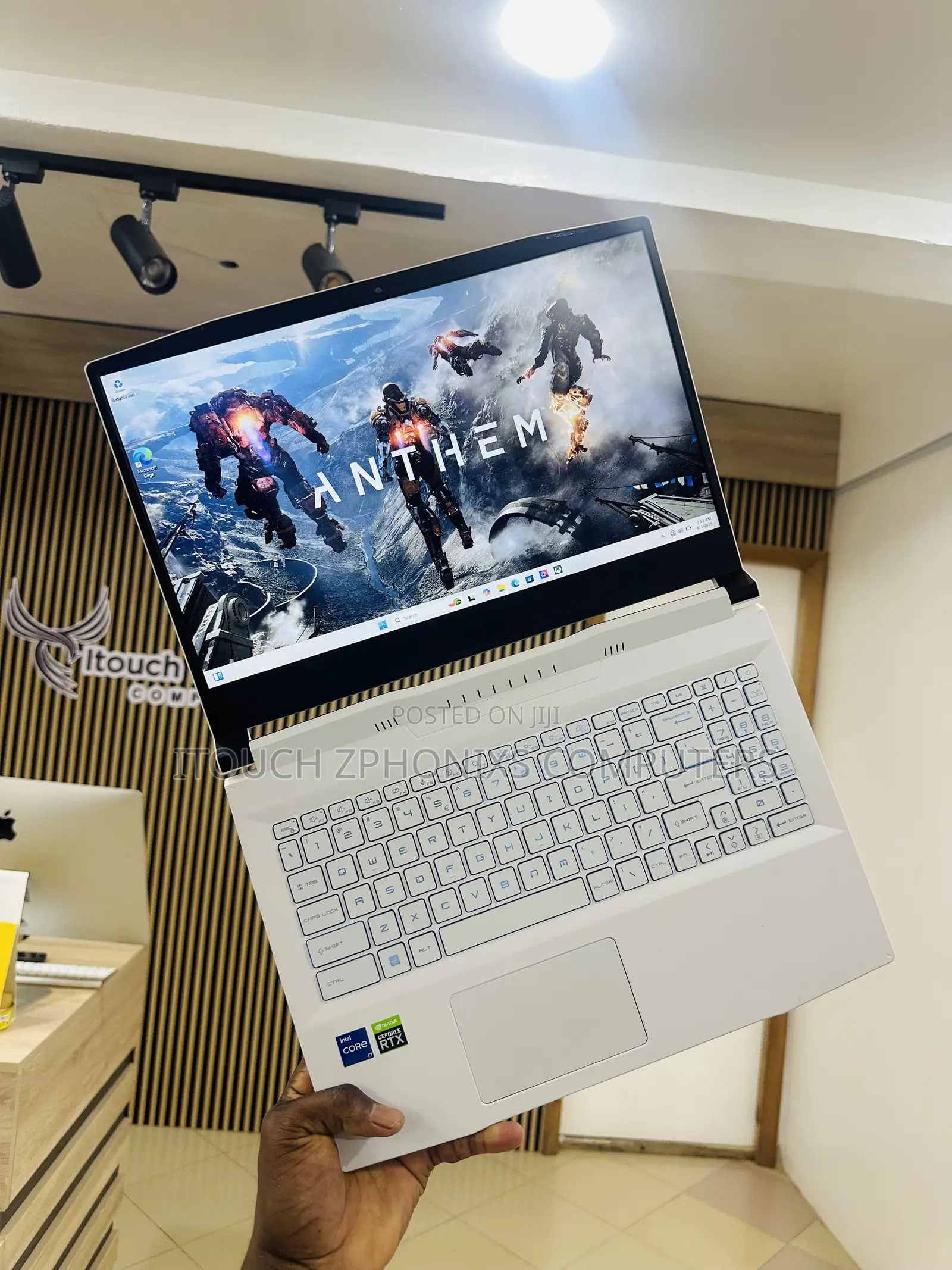 Laptop MSI MSI Sword 15 16GB Intel Core i7 SSD 512GB