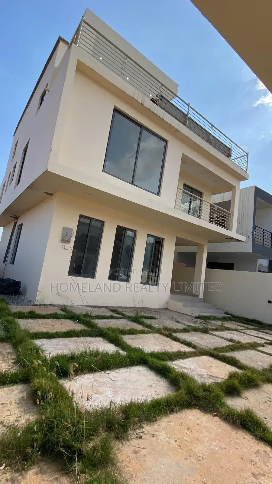 4bdrm Duplex in East Legon Hills, Accra Metropolitan for sale