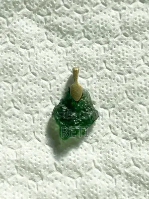 The No Nonsense 2.5g Moldavite. Rapidly Change Your Life From 0 to 100