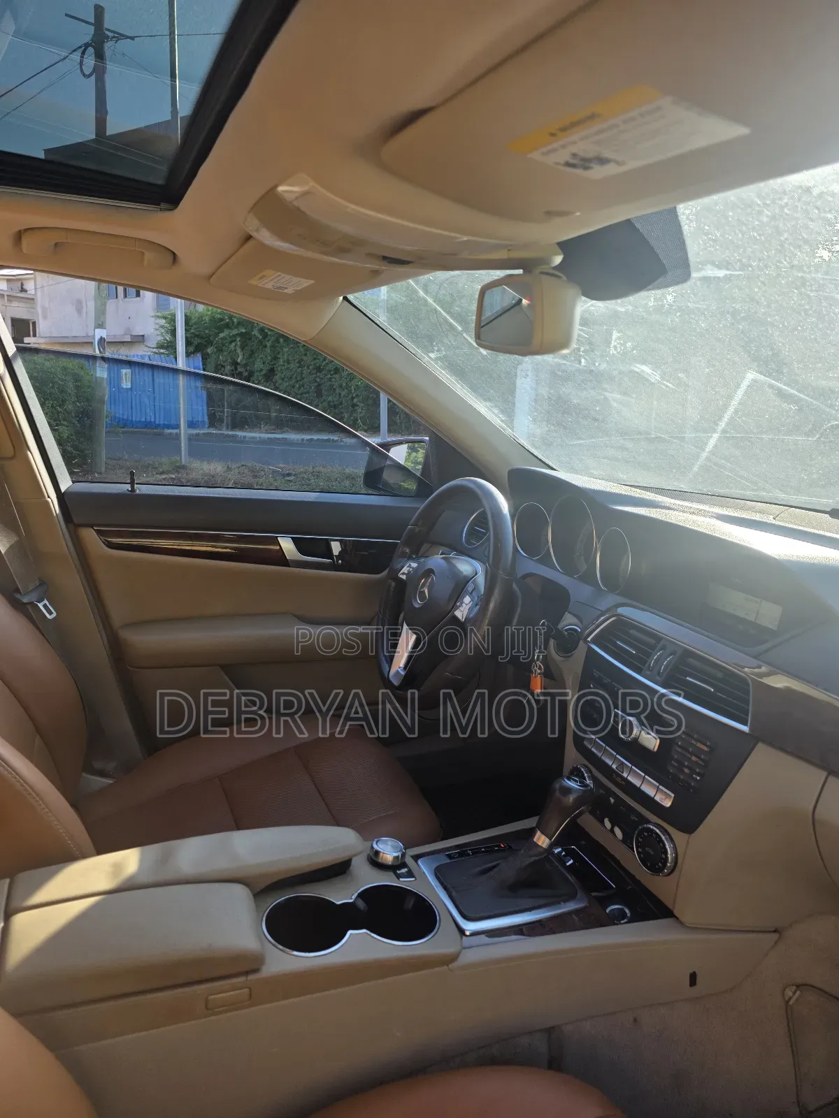 Mercedes-Benz C250 2014 Brown