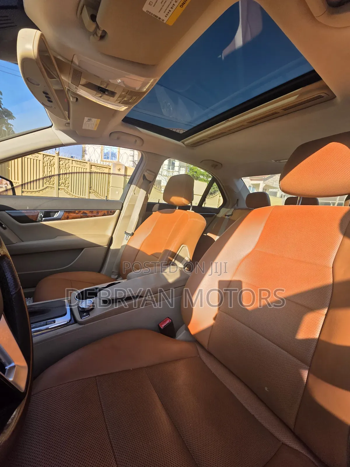 Mercedes-Benz C250 2014 Brown