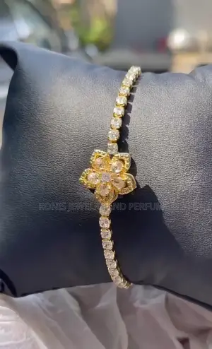 Spinning Flower Top Bracelet
