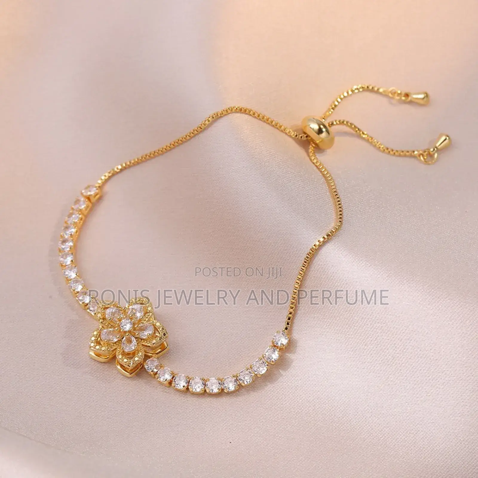 Spinning Flower Top Bracelet