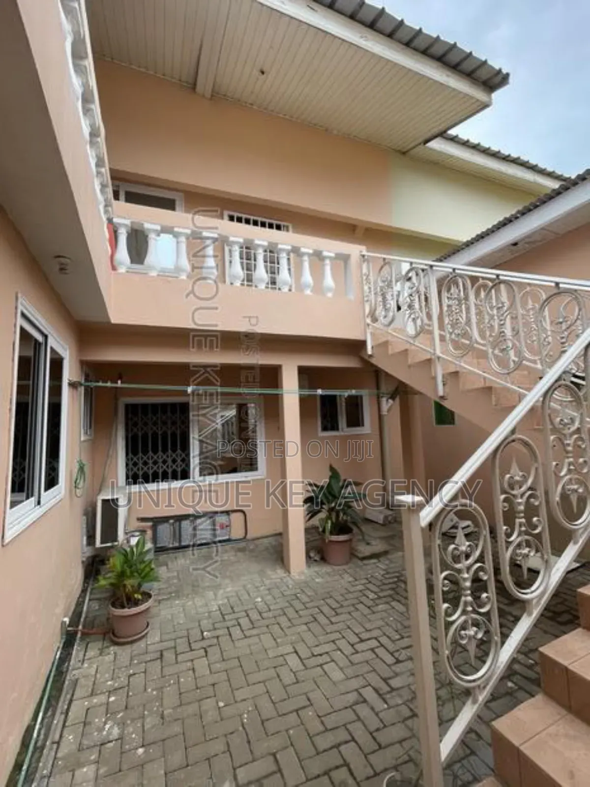 Furnished 2bdrm Apartment in Unique Key Agency, Labone for rent