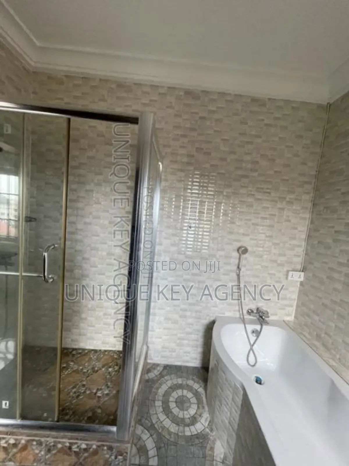 3bdrm Apartment in Unique Key Agency, Airport Residential Area for rent