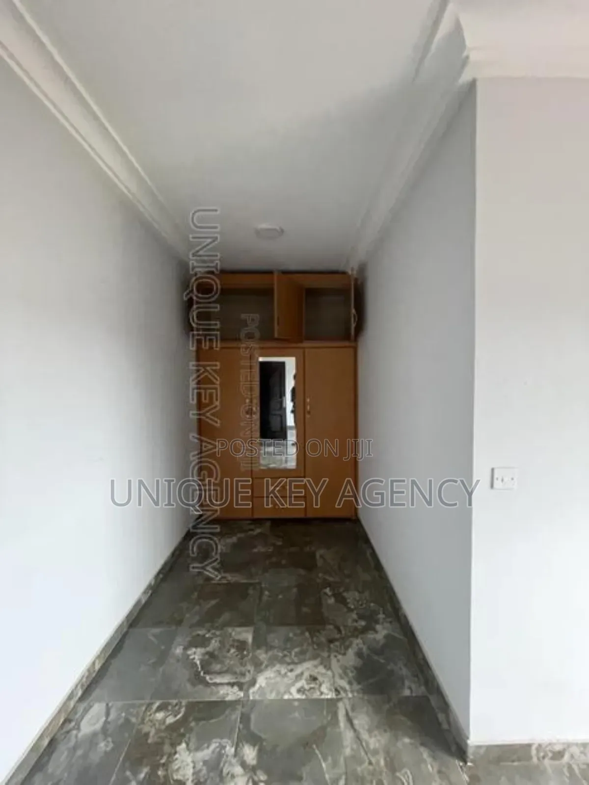 3bdrm Apartment in Unique Key Agency, Airport Residential Area for rent