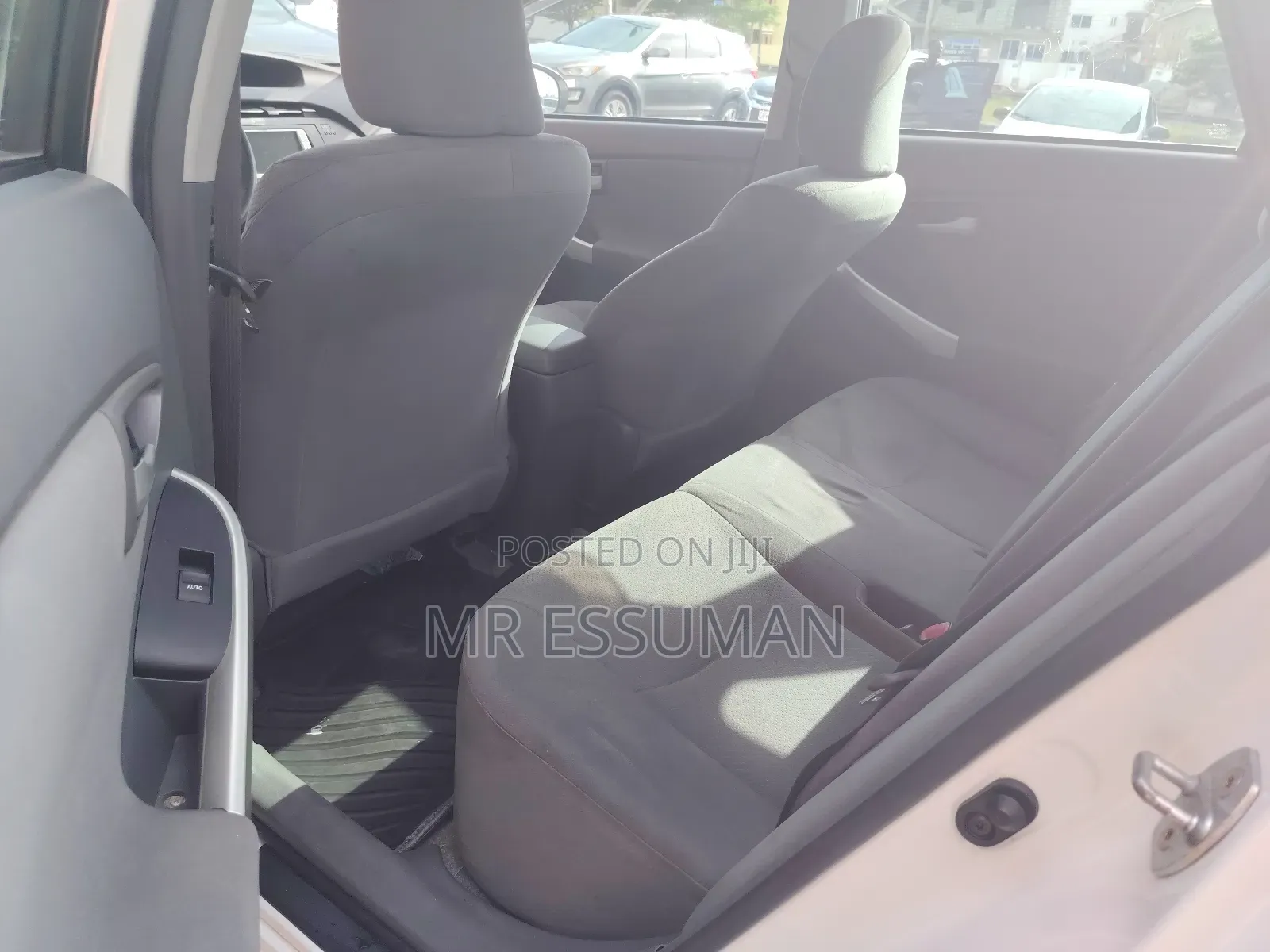 Toyota Prius Plug-in Advanced 2012 White