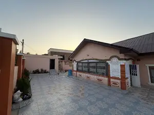 Furnished 6bdrm House in Graceman Properties, Kwabre for sale