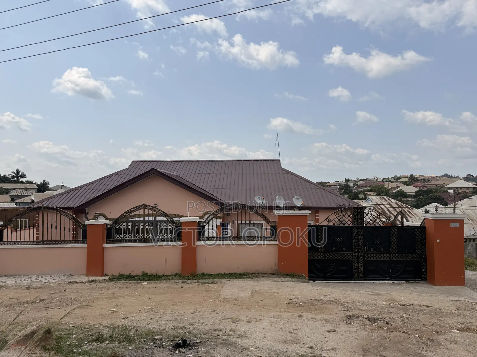 Furnished 6bdrm House in Graceman Properties, Kwabre for sale