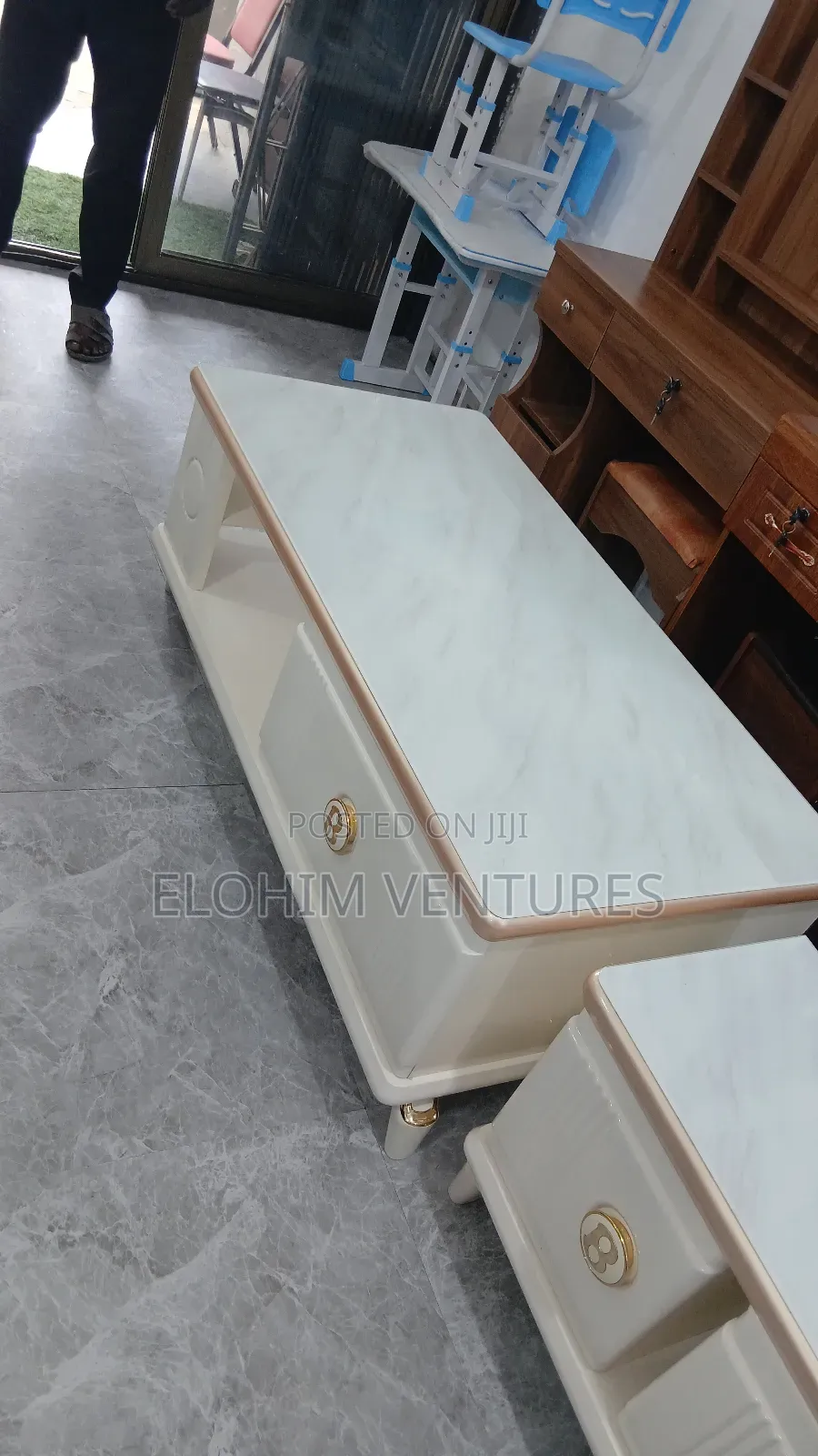 Tv Stand and Center Table