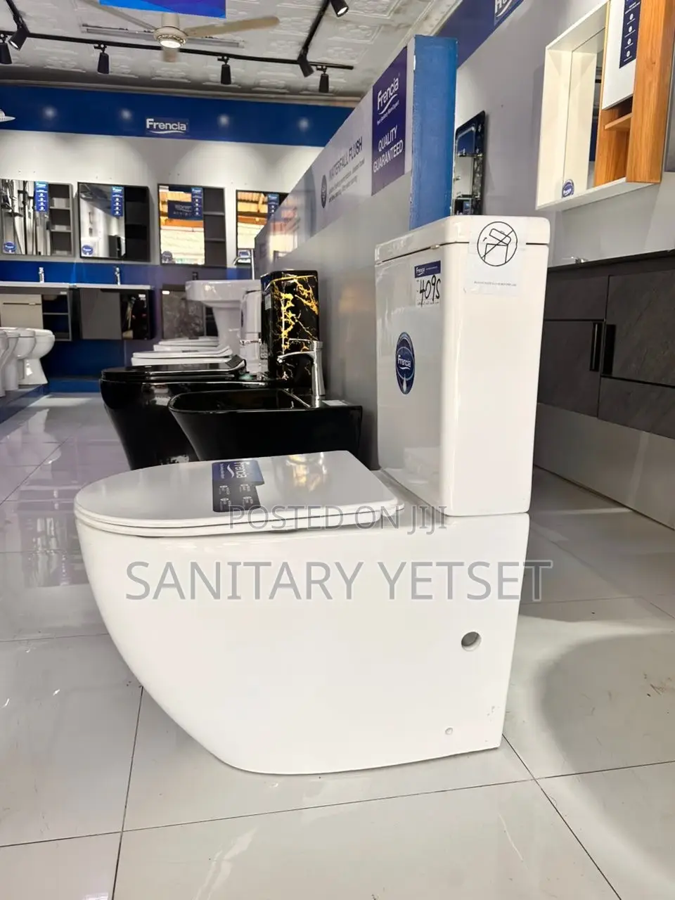 Frencia Round Water Closet_soft Close Wc_master Bedroom Wc