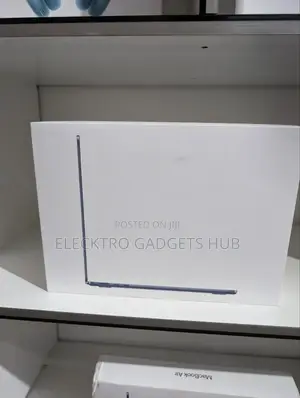 New Laptop Apple MacBook Air 2022 M2 8GB Apple M2 SSD 256GB