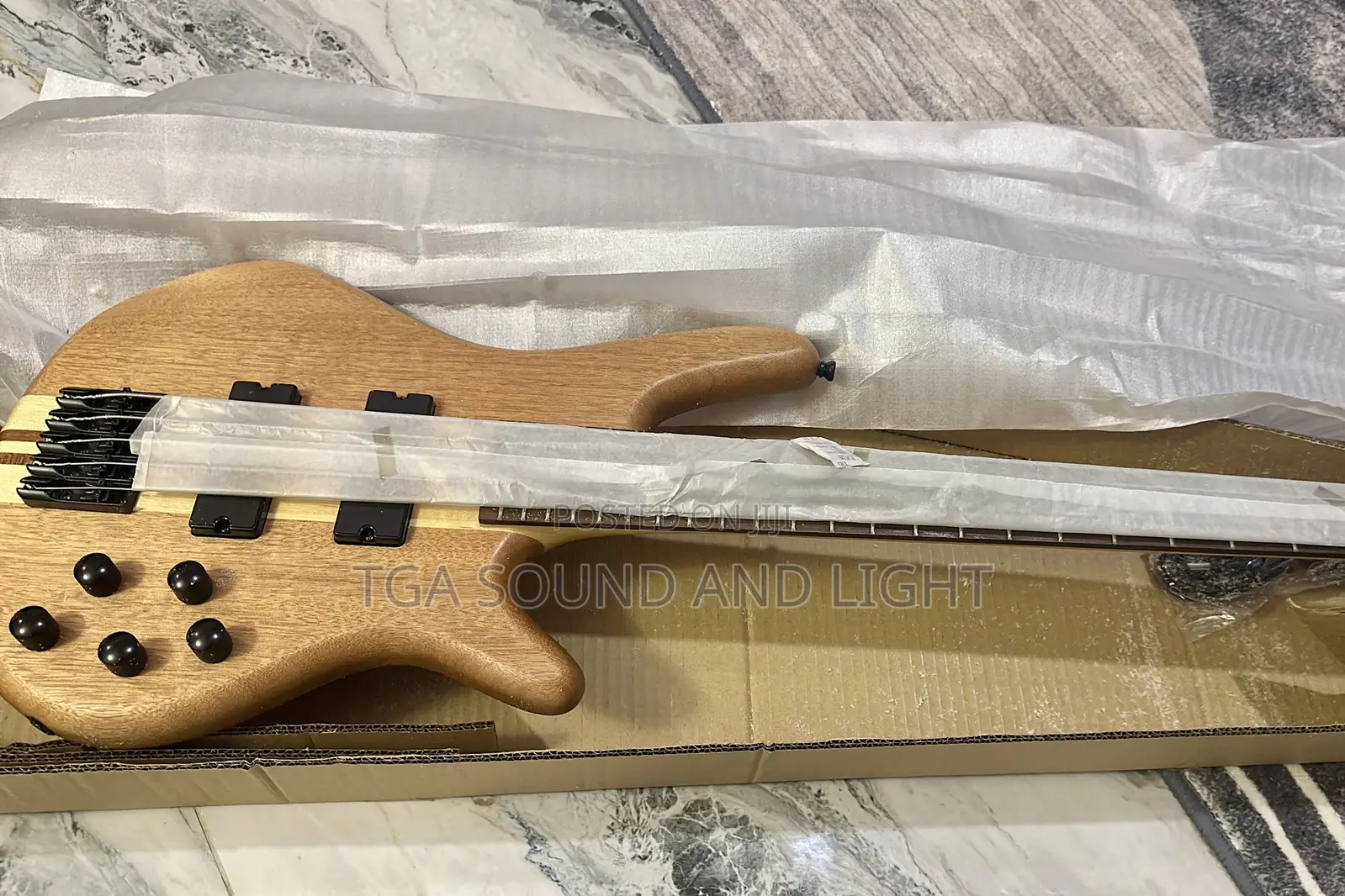 5 Strings Active Bass Guitar