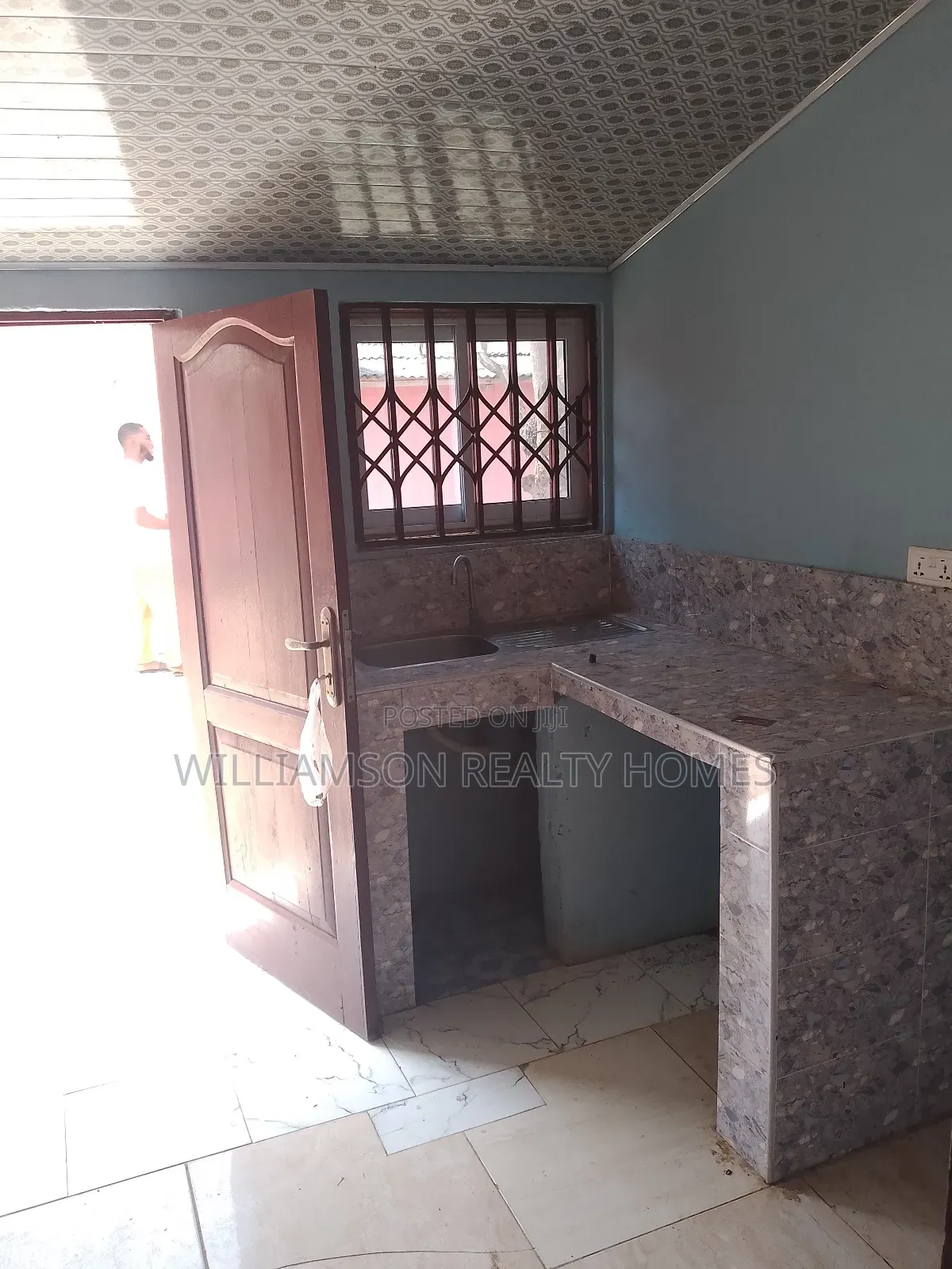1bdrm Apartment in Community 18 Area, Spintex for rent